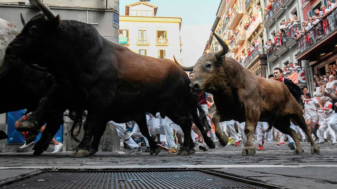 U.S. corporate bankruptcies accelerate in third quarter as 2023 rivals 2020 as worst year in more than a decade