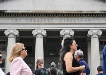 Why Wells Fargo sees potentially ‘good entry points’ in long-term bonds after yield surge