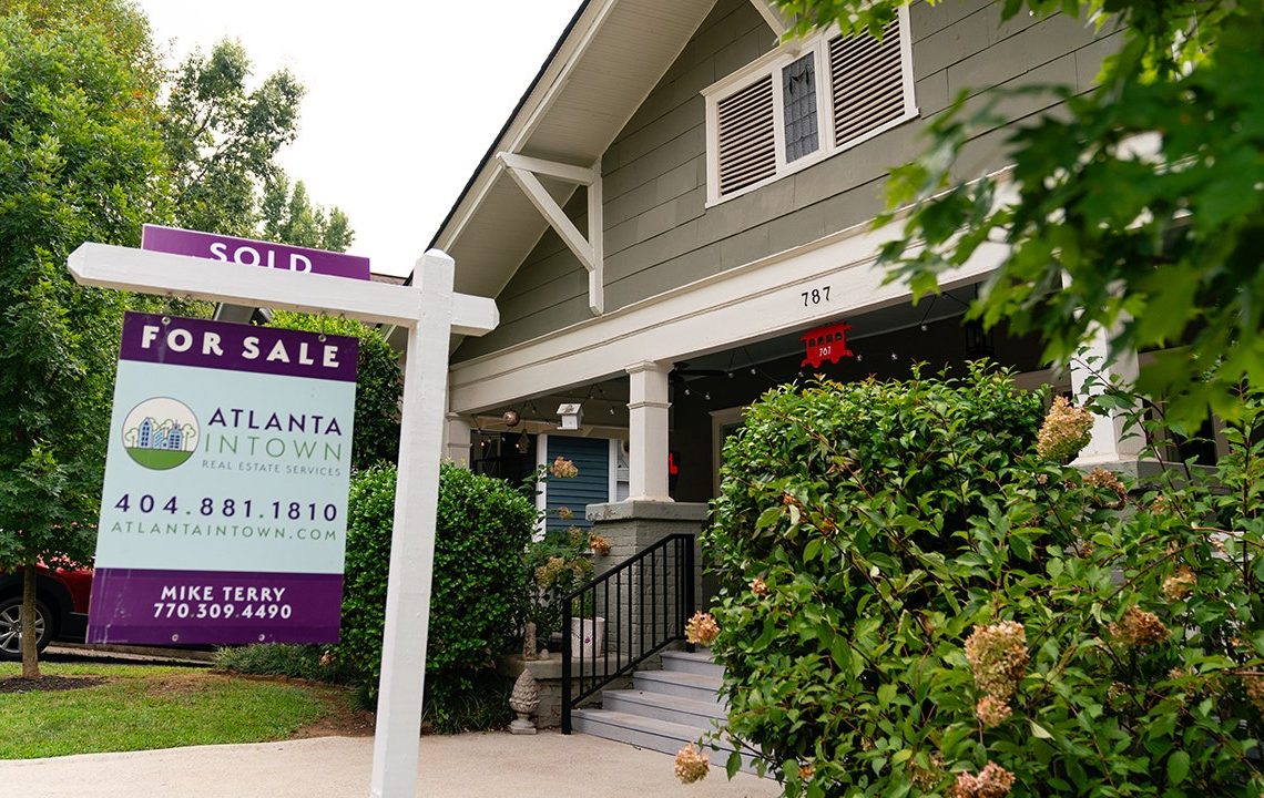 Mortgage rates climb further, near 23-year high