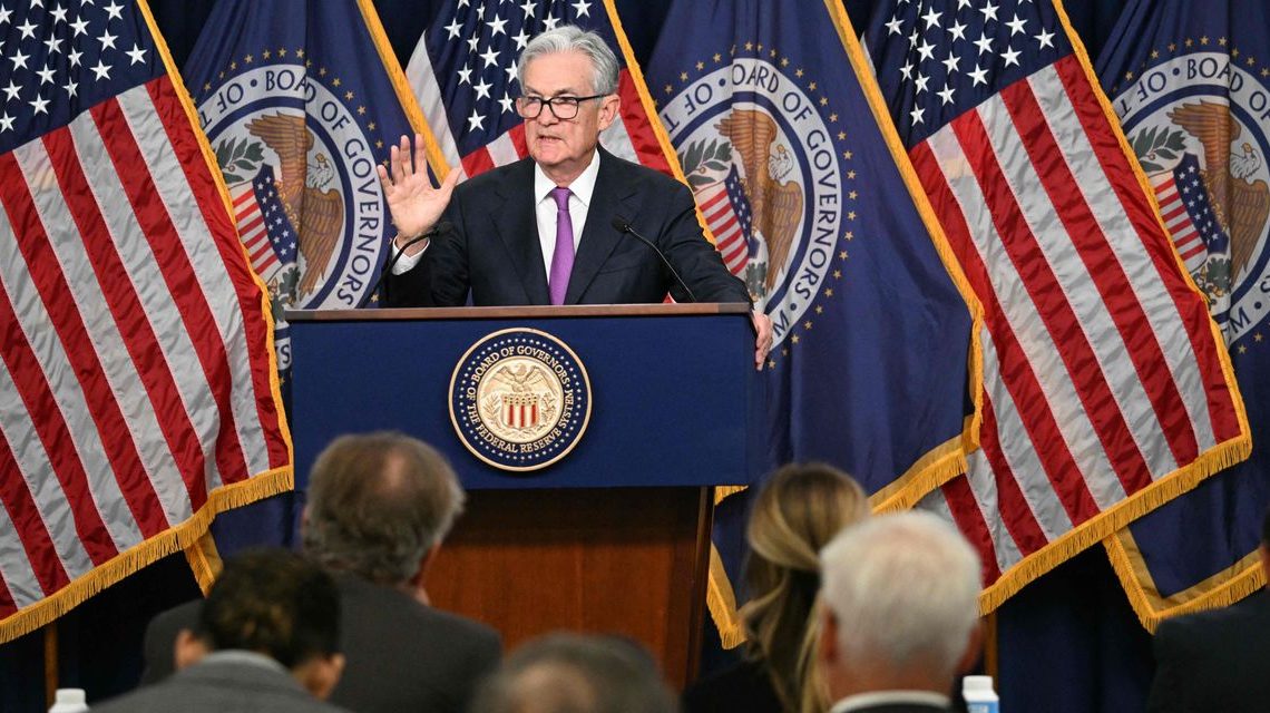 Fed minutes show officials wary about the outlook and wanting to move carefully