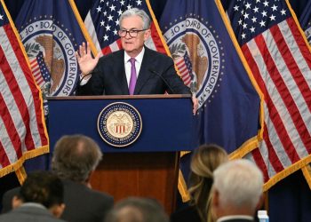 Fed minutes show officials wary about the outlook and wanting to move carefully