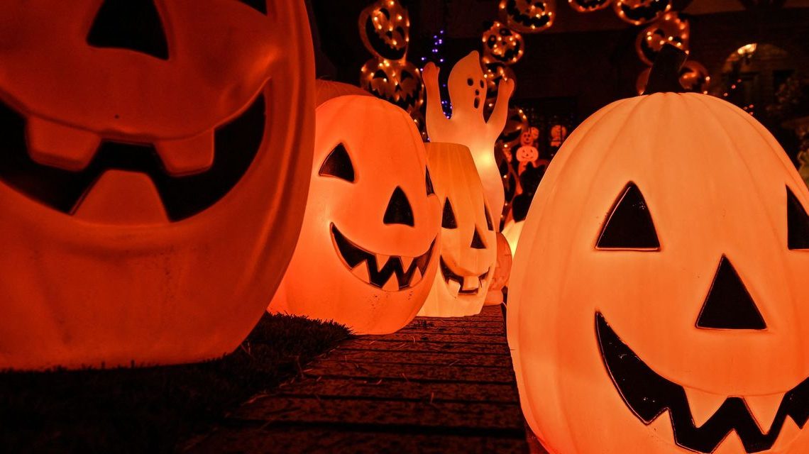 These money and investing tips can make the market’s ‘spooky season’ less scary