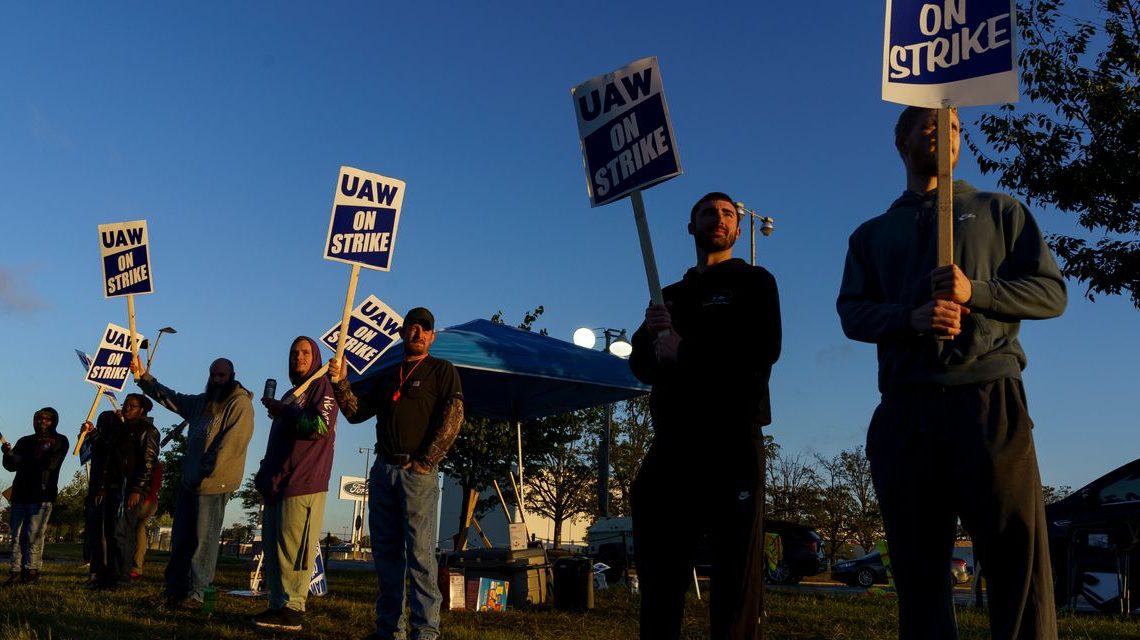 U.S. industrial output up 0.3% in September as auto strike has limited impact