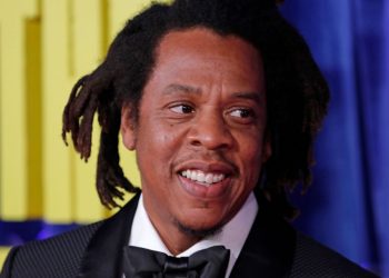 Would you rather have $500,000 or lunch with Jay-Z? The rapper responds to viral debate