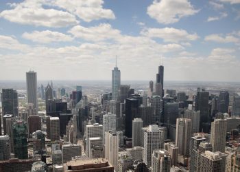 U.S. home prices rose for the sixth month in a row, Case-Shiller says