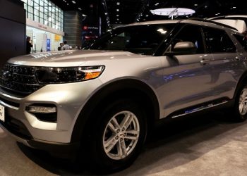 Ford recalls more than 230,000 Explorers for rollaway risk
