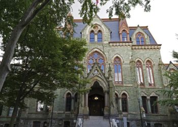 UPenn crisis deepens: Former trustee calls for president to resign as donors bail