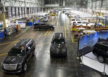 Another massive autoworkers strike expansion: 5,000 UAW workers walk off at GM’s biggest plant