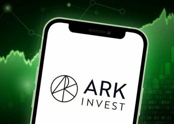 Ark Invest’s Cathie Wood Blames Gary Gensler for Obstructing Proposed Spot Bitcoin ETFs and Not SEC