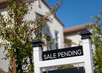 Pending home sales rose in September, despite high mortgage rates
