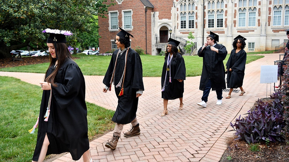 US college graduation