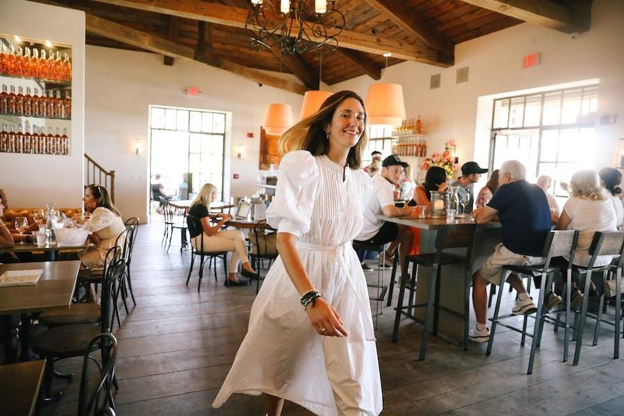 Here’s How To “Tomato Girl” Your Home In Any Season