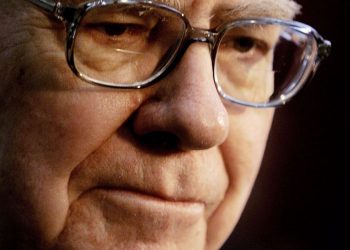 Warren Buffett’s Berkshire Hathaway Still Isn’t Buying Bonds