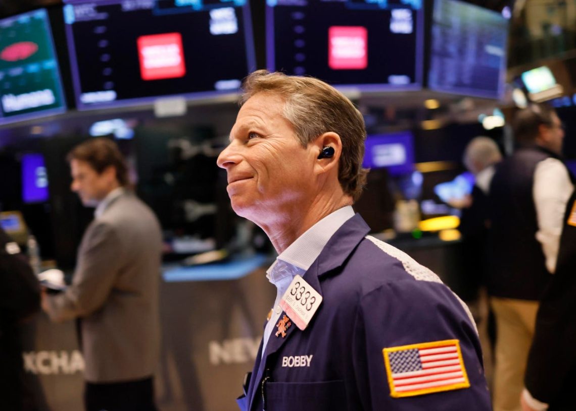 S&P 500 Notches Best Winning Streak In 2 Years