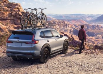 The 2024 Honda CR-V Hybrid: The king of the suburban road still excels—plus, fewer trips to the gas station