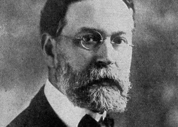 Moores Lean On 1916 Tax Expert To Argue No Realization Means No Income