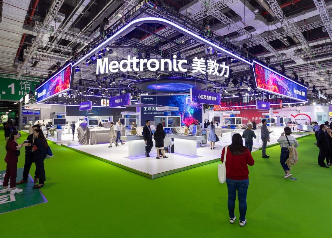 After A 6% Rise This Month Should You Pick Medtronic Stock Ahead Of Its Q2?