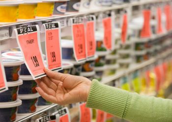 This $20 Stock Yields 7.6%, Trades At 7% Discount