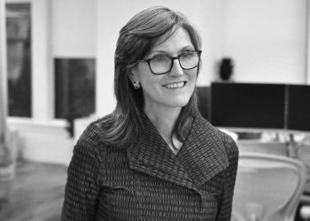 Cathie Wood’s ARK Sells Over 700k GBTC Shares in Past Month