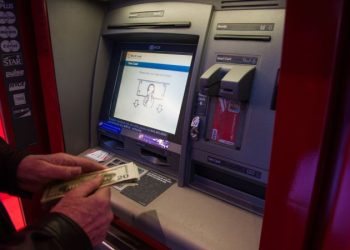 US banks hit by deposit delays