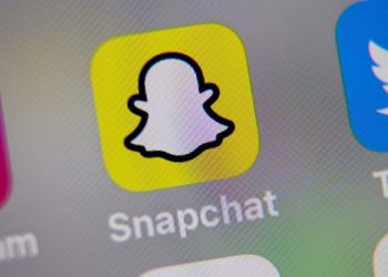 Snapchat users can now buy Amazon products without leaving the app