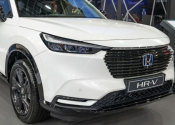 Honda recalls more than 300K Accords, HR-Vs over seat belt issues