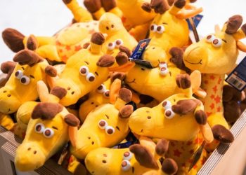 Toys R Us is opening in America’s biggest mall as part of its comeback