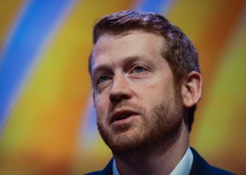 Founder and CEO of GM’s self-driving car unit resigns in wake of safety problems