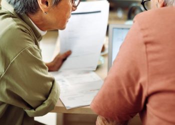 Average 401(k) account balance fell in the third quarter — but it’s still up double digits from a year ago