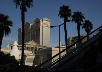 Tentative deal reached to avert walkouts at half of Vegas casinos set to strike