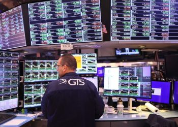 Dow soars nearly 500 points as new data shows inflation continues to cool