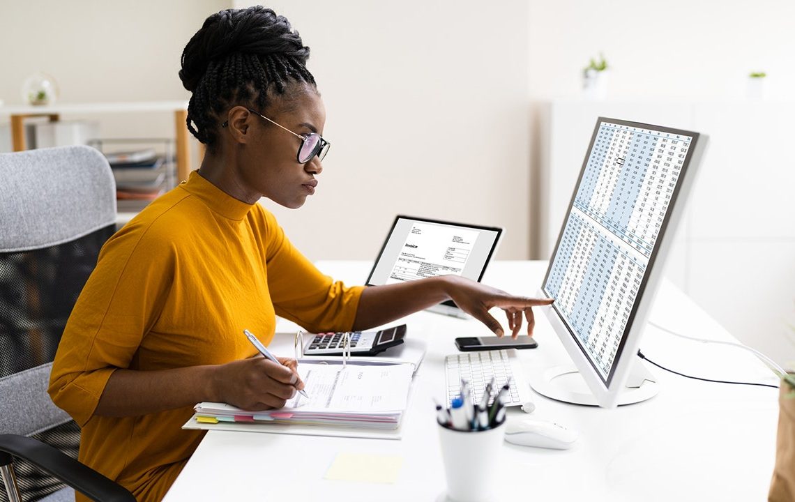 Top personal finance New Year’s resolutions for 2025