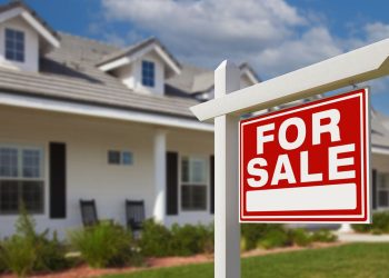 Existing home sales fall to lowest level in nearly 30 years