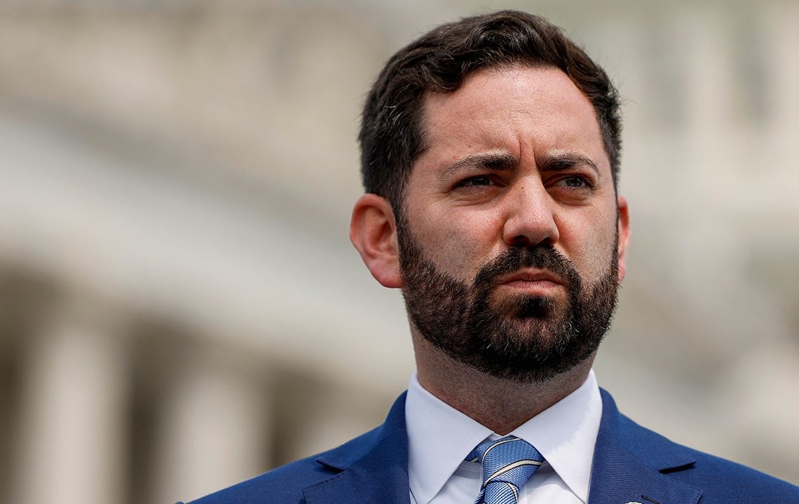 New York Republican proposes to slash student loan interest rates