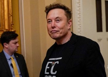 Elon Musk reassures Tesla workers with all-hands meeting, admits it ‘feels like Armageddon’