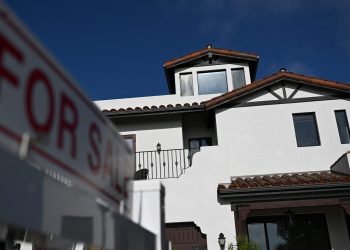 Mortgage rates jump as tariffs hit markets; biggest spike in nearly a year