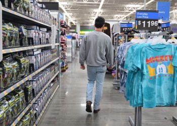 US consumer sentiment drops to near record low in May on inflation worries, tariff uncertainty