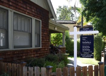 Homebuyers see silver lining in a potential recession, viewing it as buying opportunity