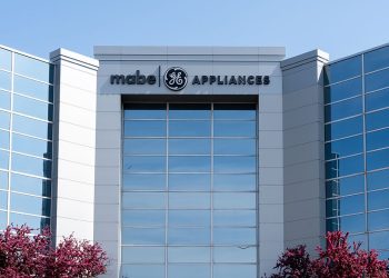 GE Appliances to move washing machine production from China to Kentucky in $490M investment