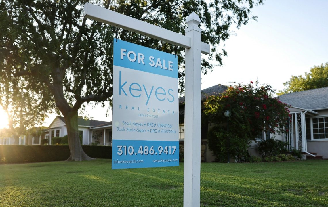 Mortgage rates climb for second straight week
