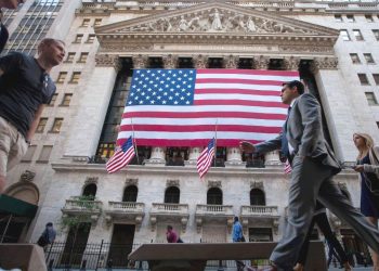 Over 20 state economies are in or near recession, Moody’s finds