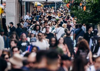 Consumer confidence falls sharply as Americans worry about the economy