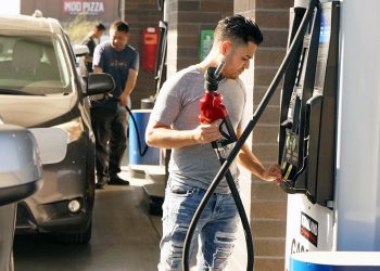 Oil and gas prices expected to stay significantly lower through 2026