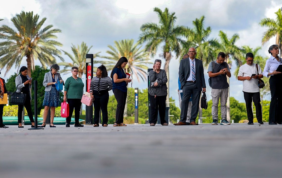 Labor secretary downplays warning signs, insists job market is ‘strengthening’ despite rising unemployment