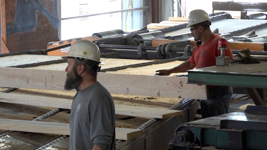 U.S. sawmills struggle to compete with big box stores