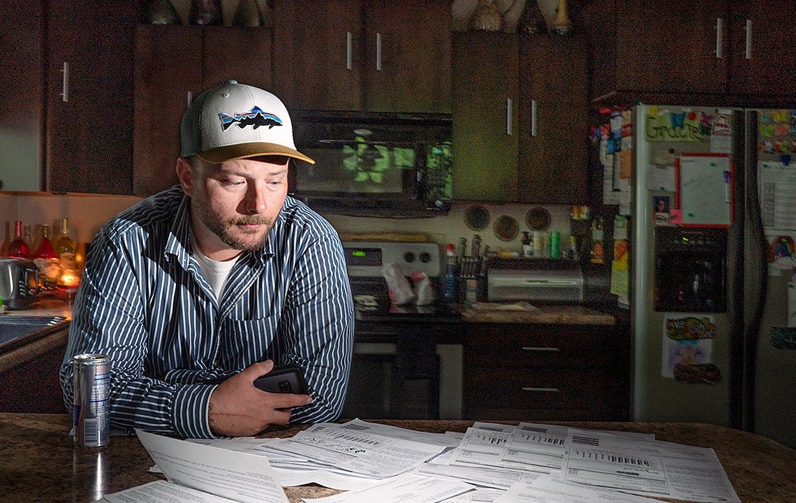 Nearly half of Americans feel financially behind as 2025 comes to a close, poll shows