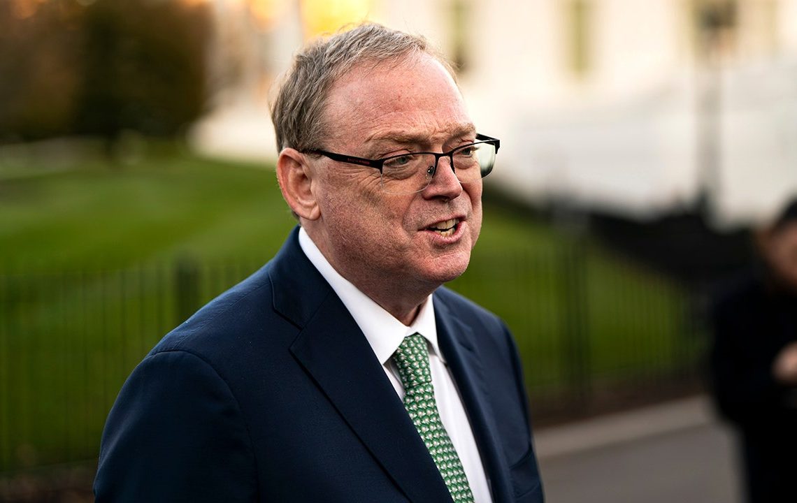 Kevin Hassett floats ‘Trump card’ proposal after pushback on credit card interest rate cap