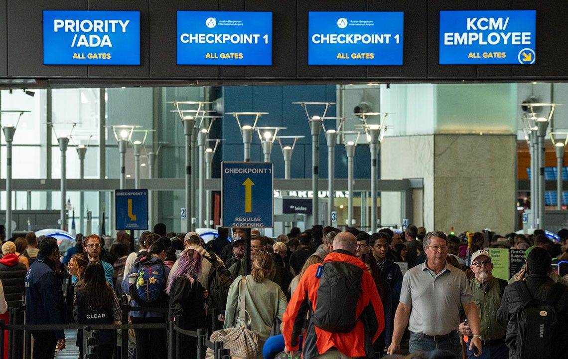 Austin airport gridlock: Security lines stretch outdoors as DHS shutdown hits one-month mark
