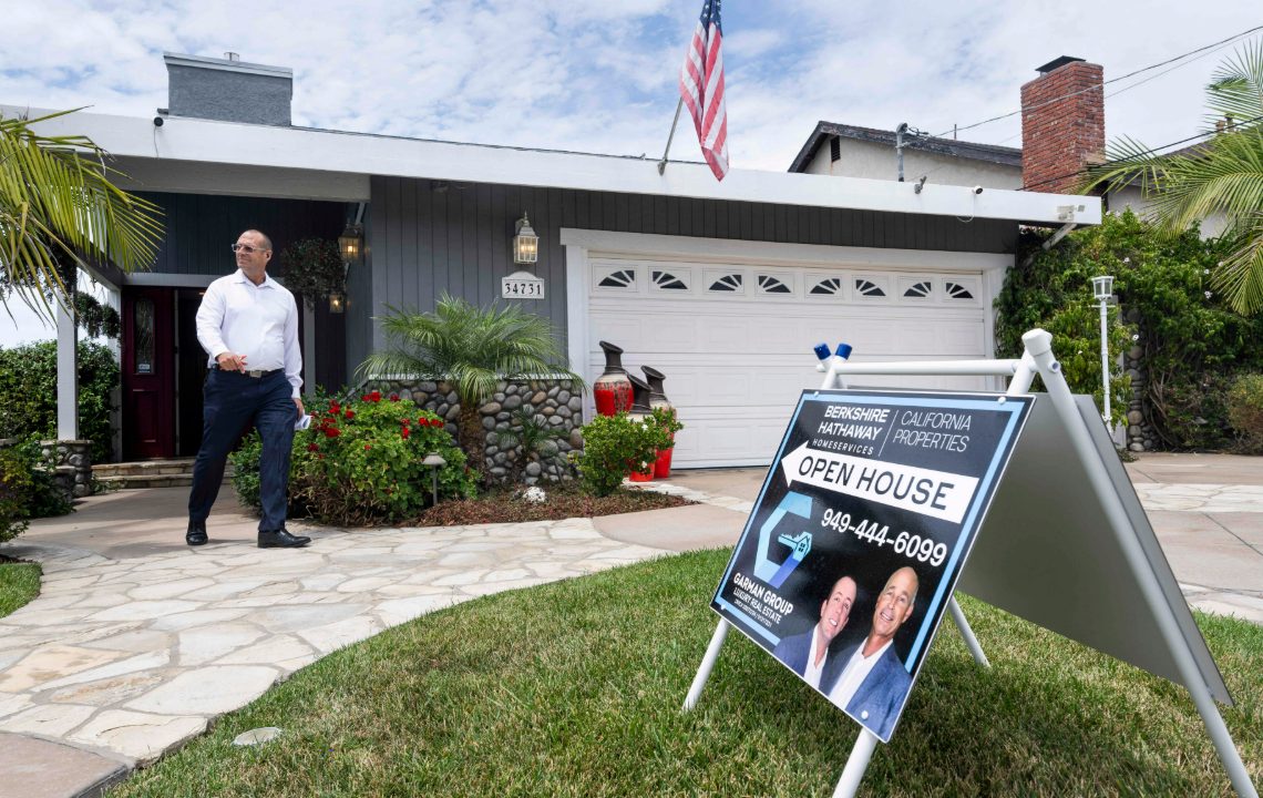 Mortgage rates tick higher to 6%